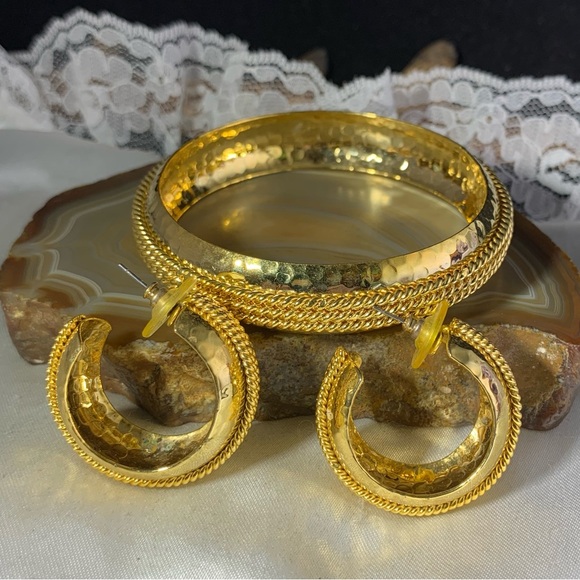 Gold Textured Bracelet and Earring Set - Picture 2 of 3